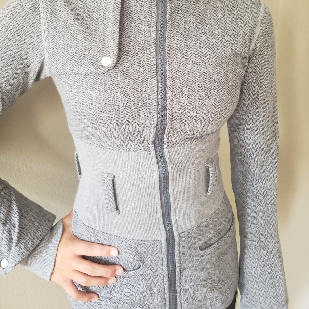 Lululemon Jacket - Picture 8 of 16